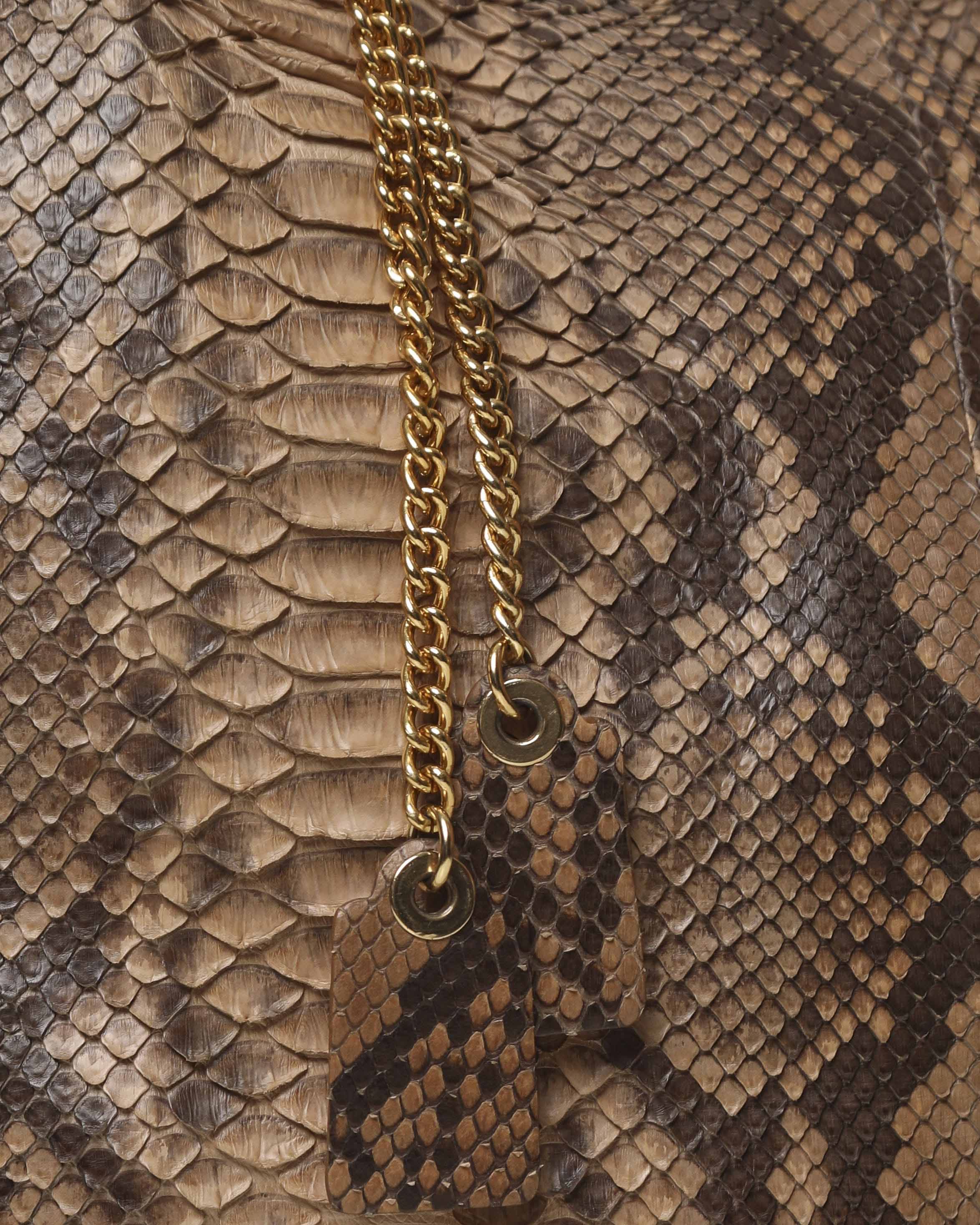 Dafne "Real Python"