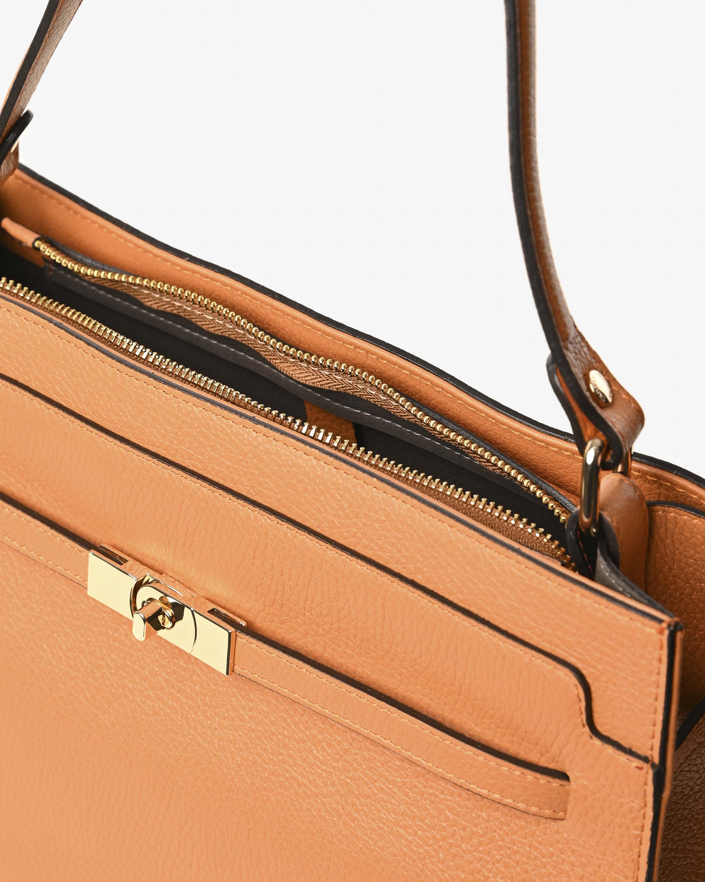 Ivory "Large" - Gianni Notaro