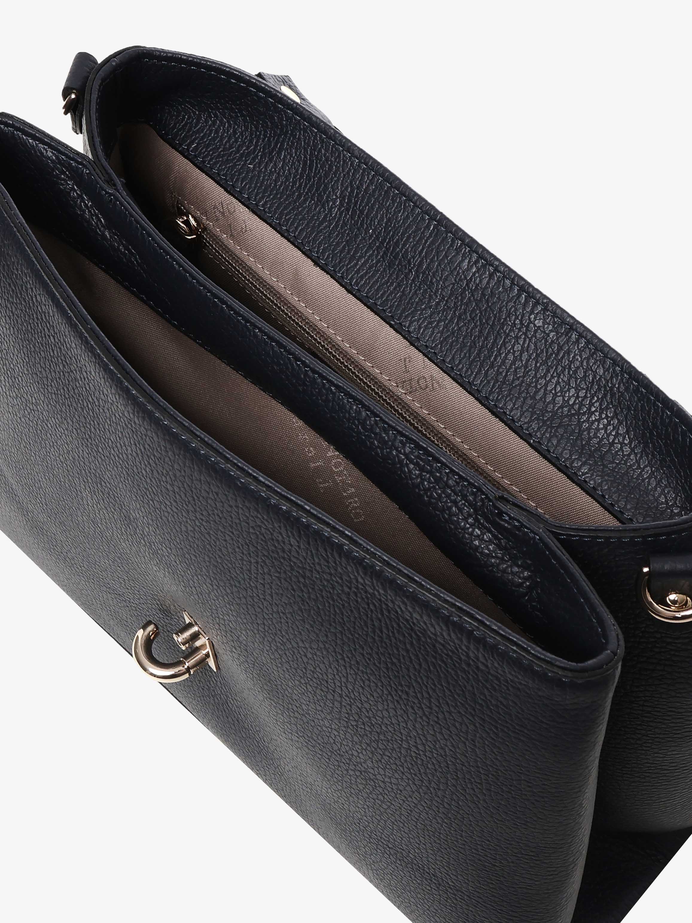 Annie "Large" - Gianni Notaro