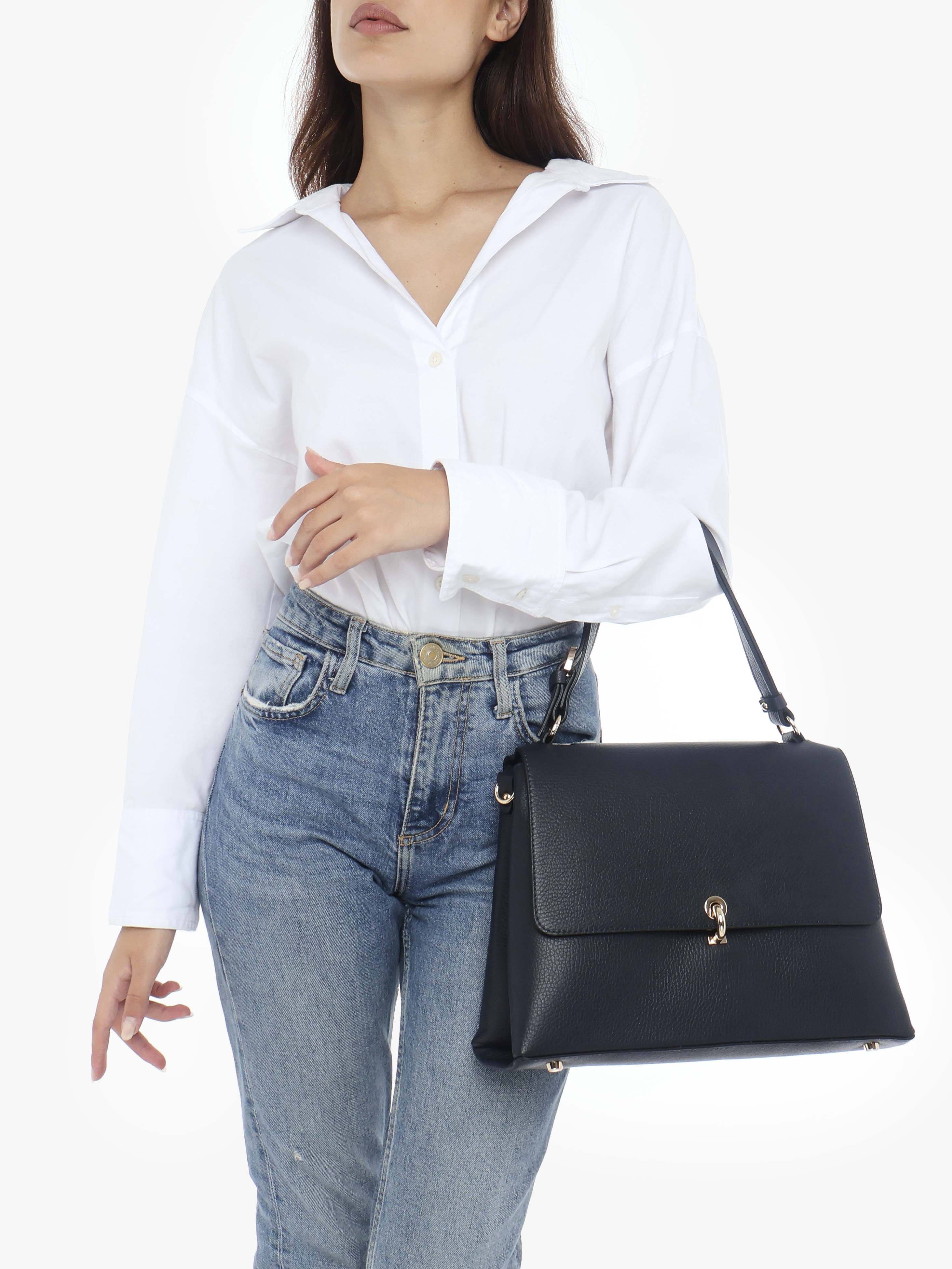 Annie "Large" - Gianni Notaro