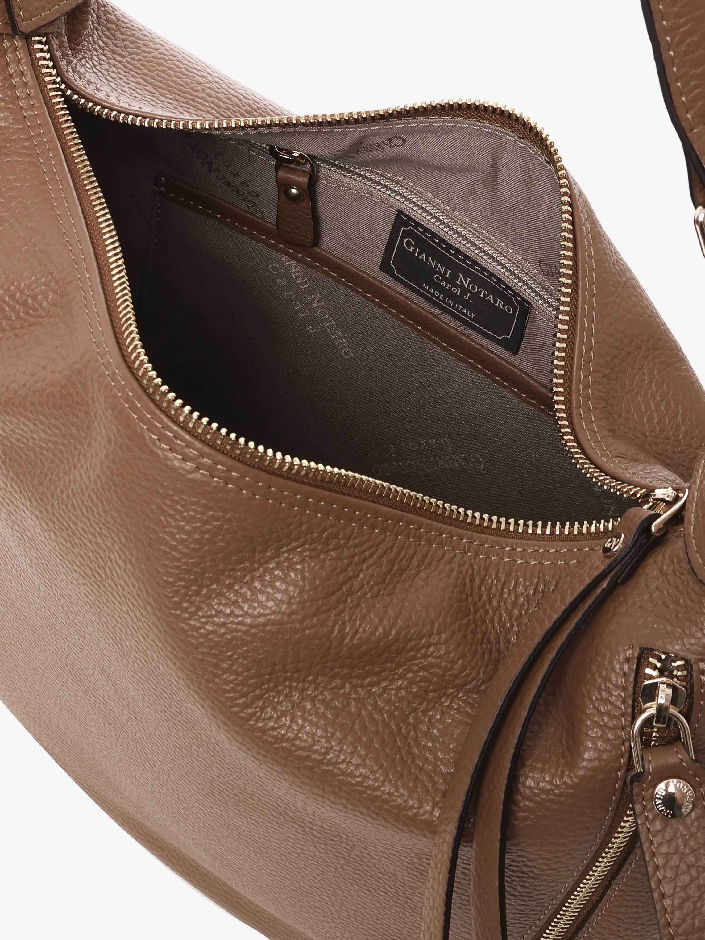 Sydney "Large" - Gianni Notaro