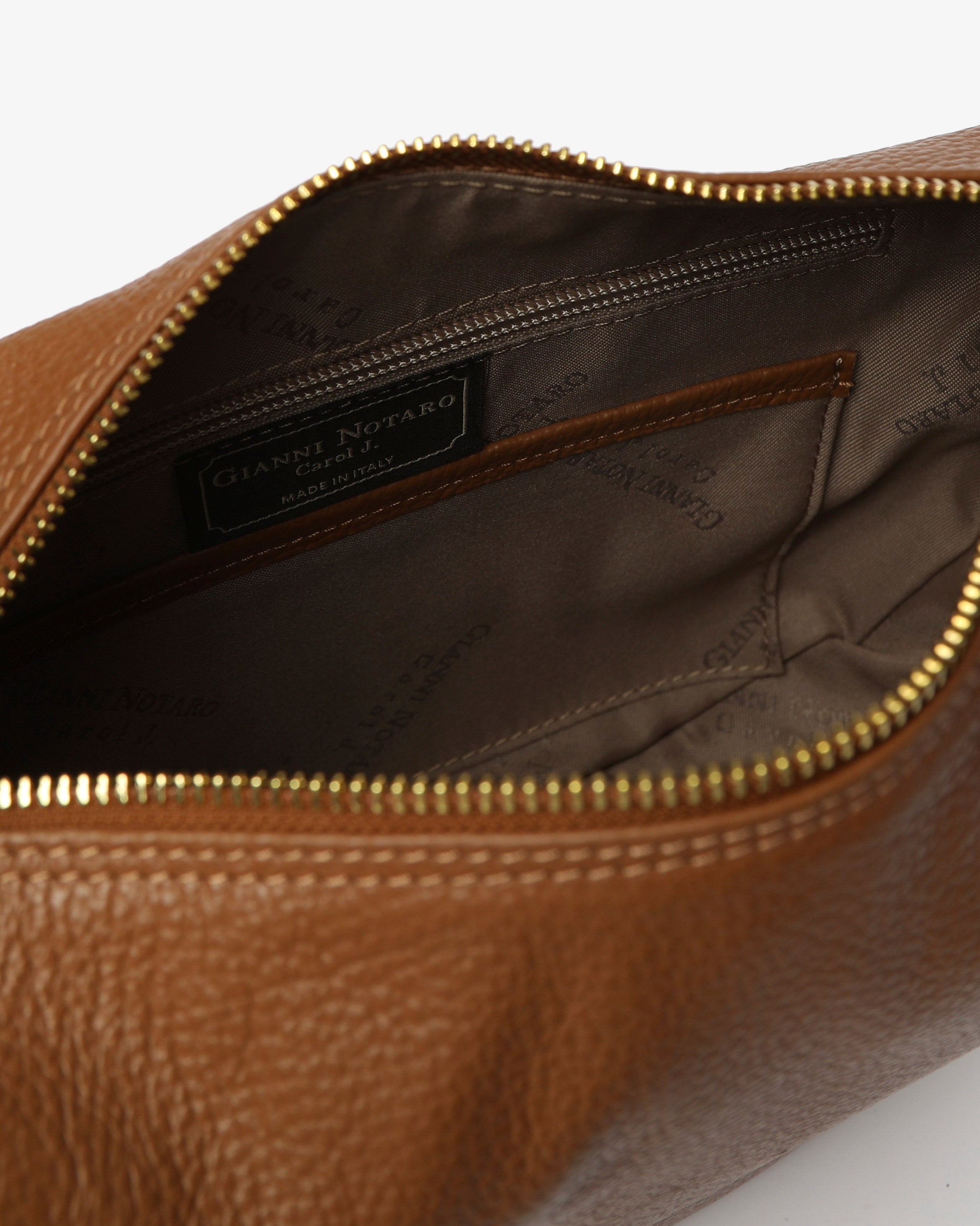 Sydney - Gianni Notaro