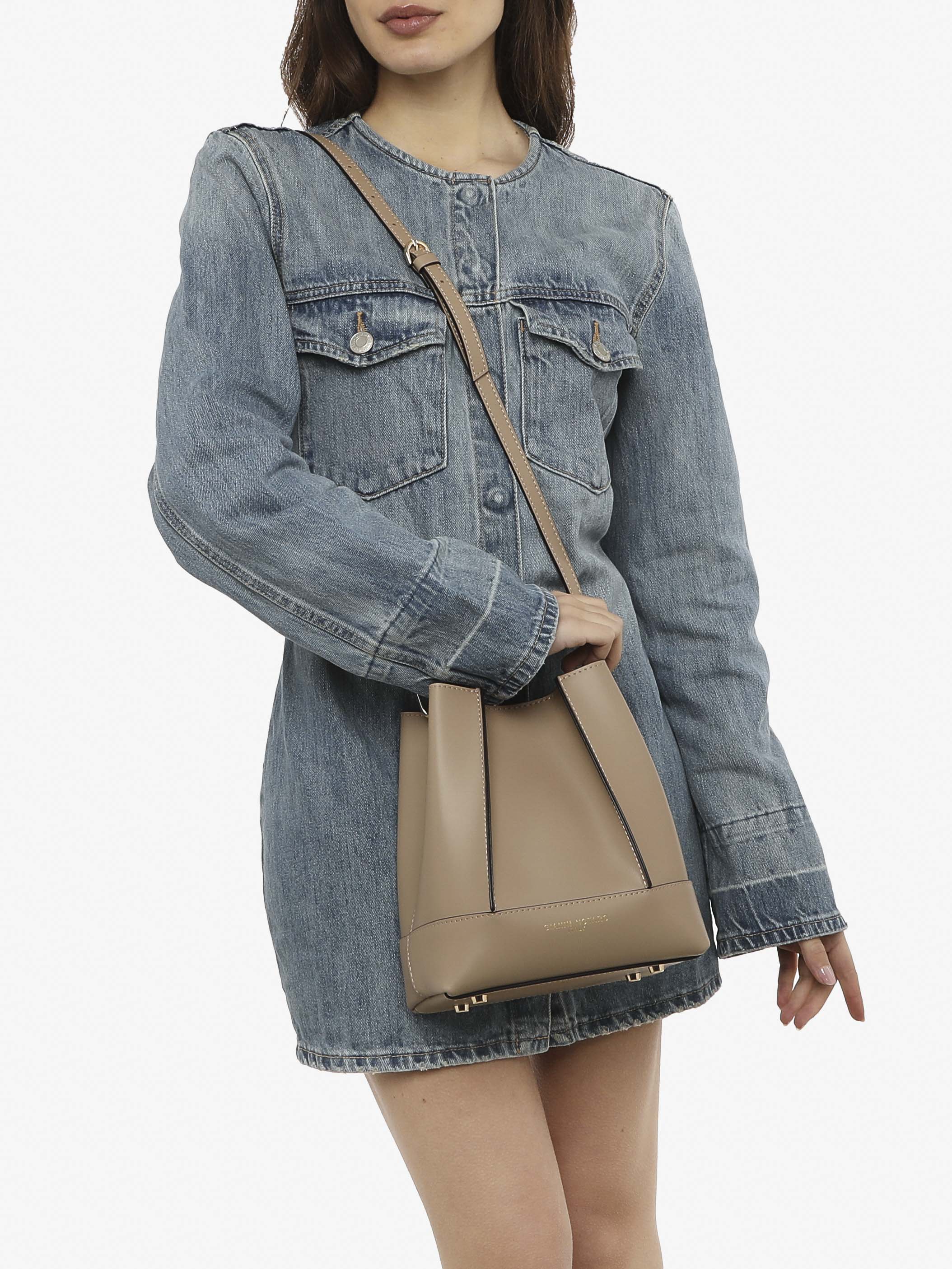 Stefania "Mini" - Gianni Notaro