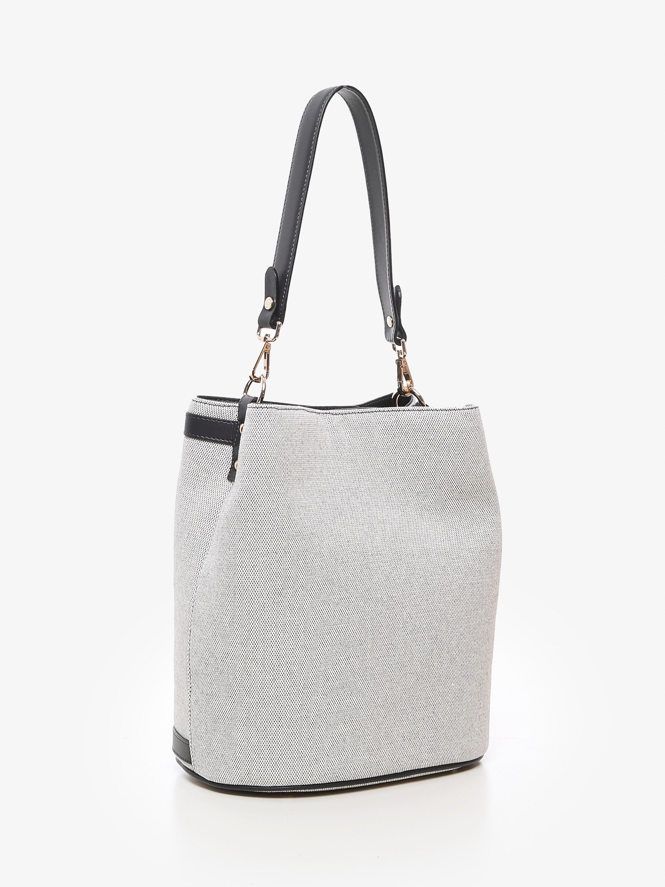 Camilla "Canvas" - Gianni Notaro