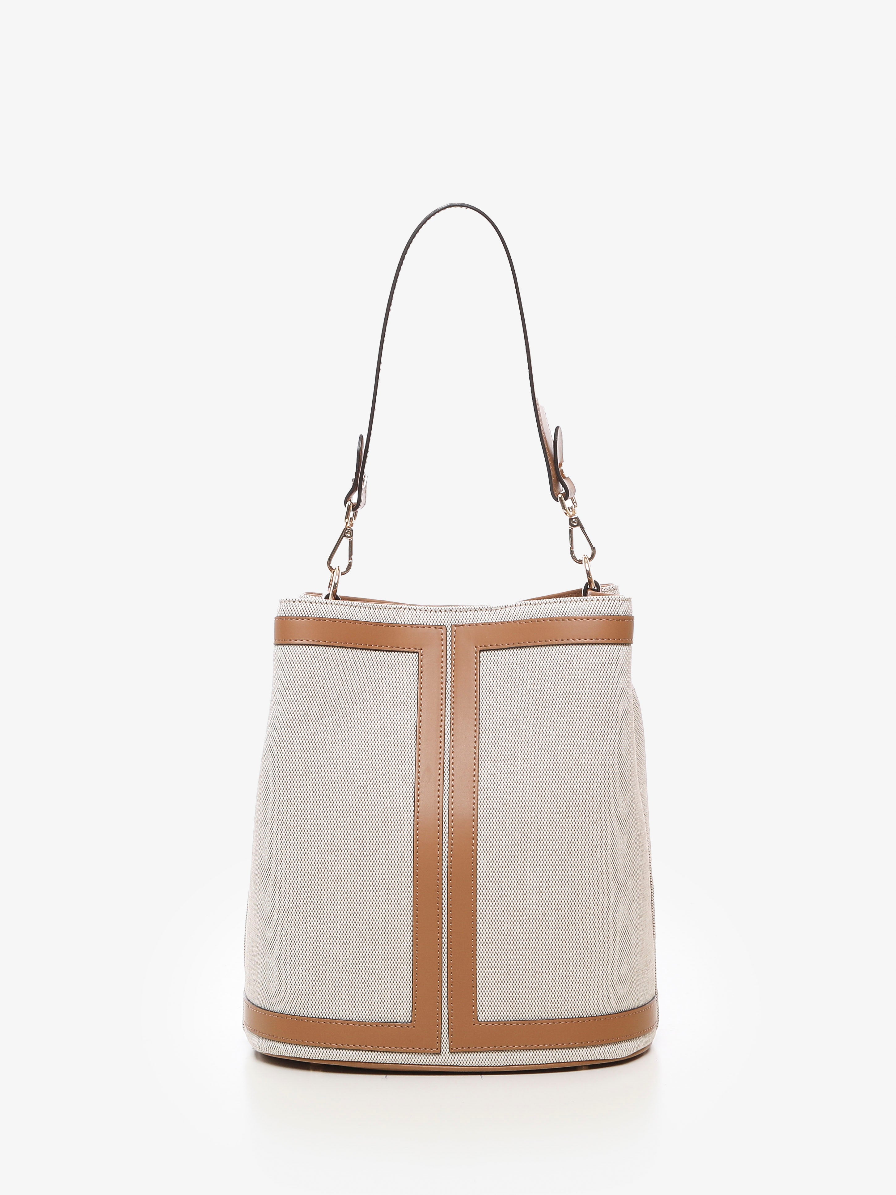 Camilla "Canvas" - Gianni Notaro