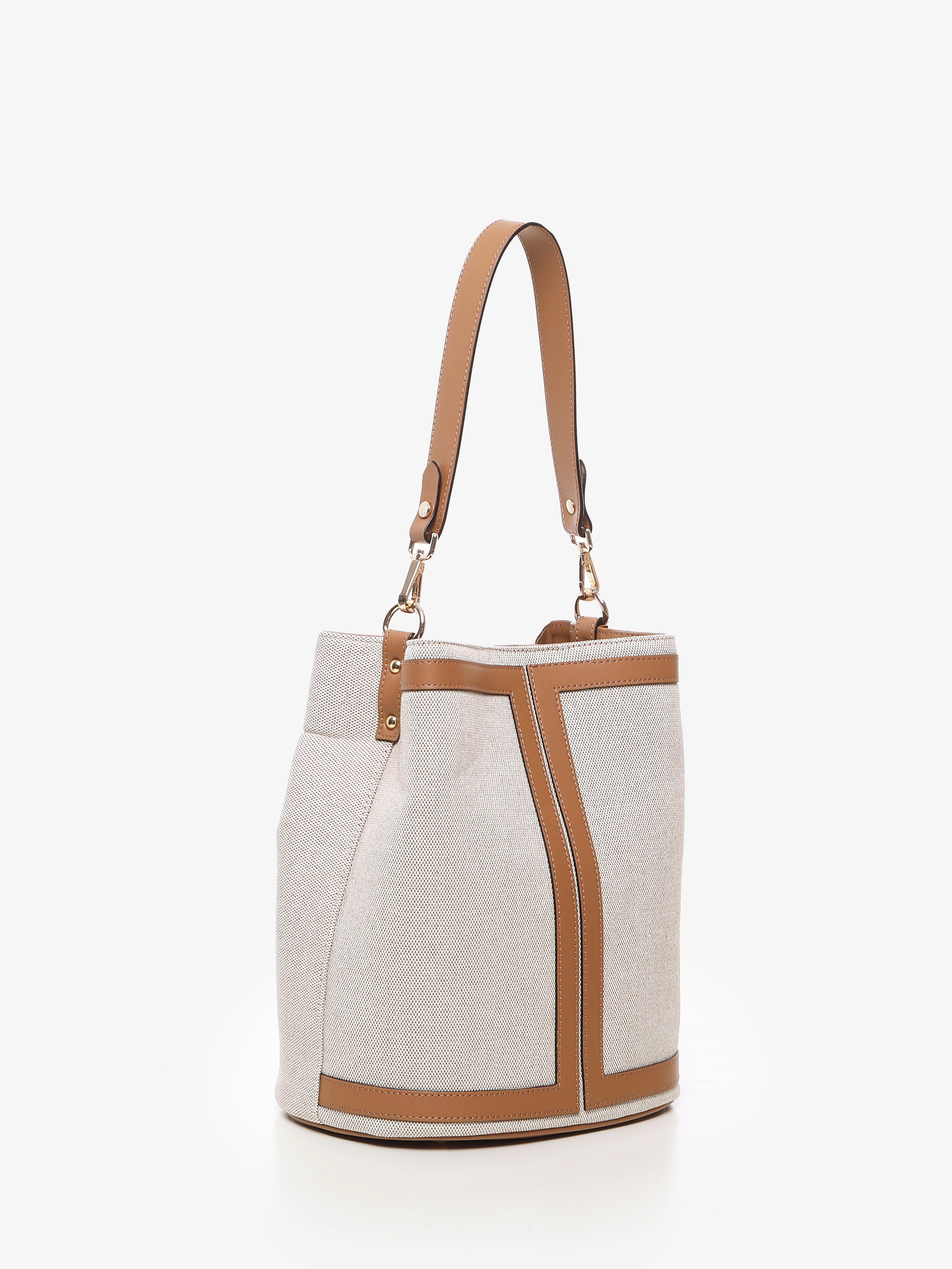 Camilla "Canvas" - Gianni Notaro