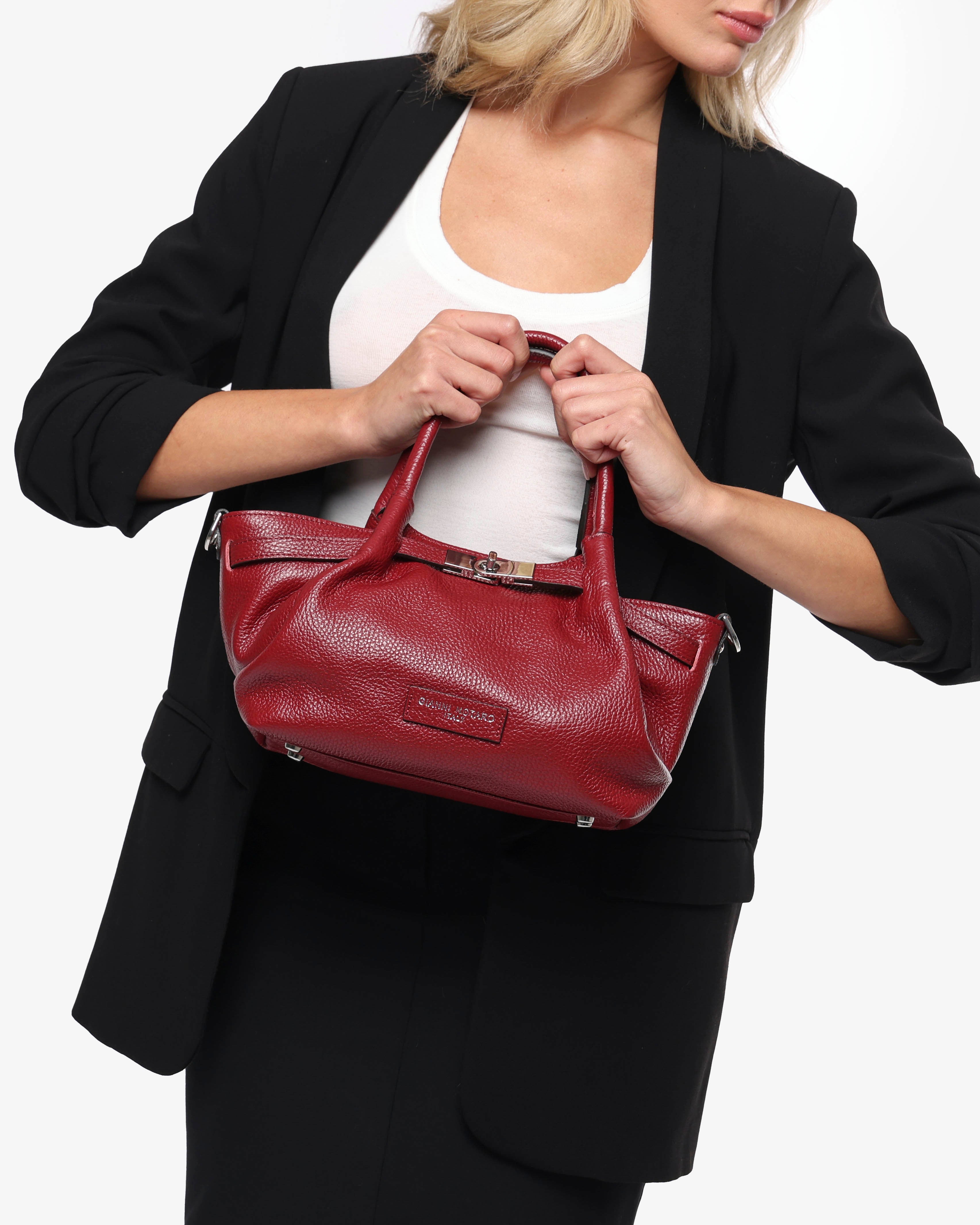 Dahlia - Gianni Notaro