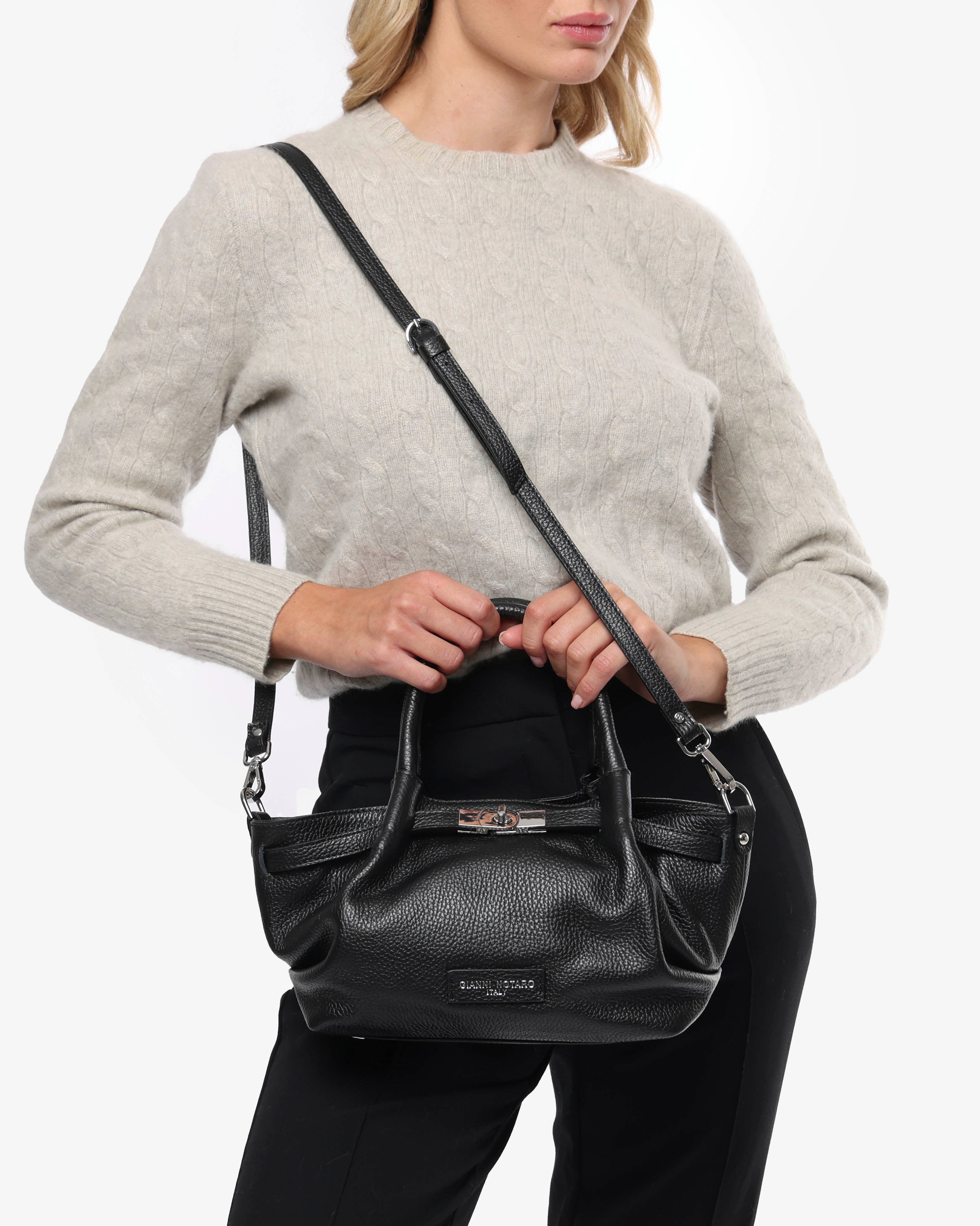 Dahlia - Gianni Notaro