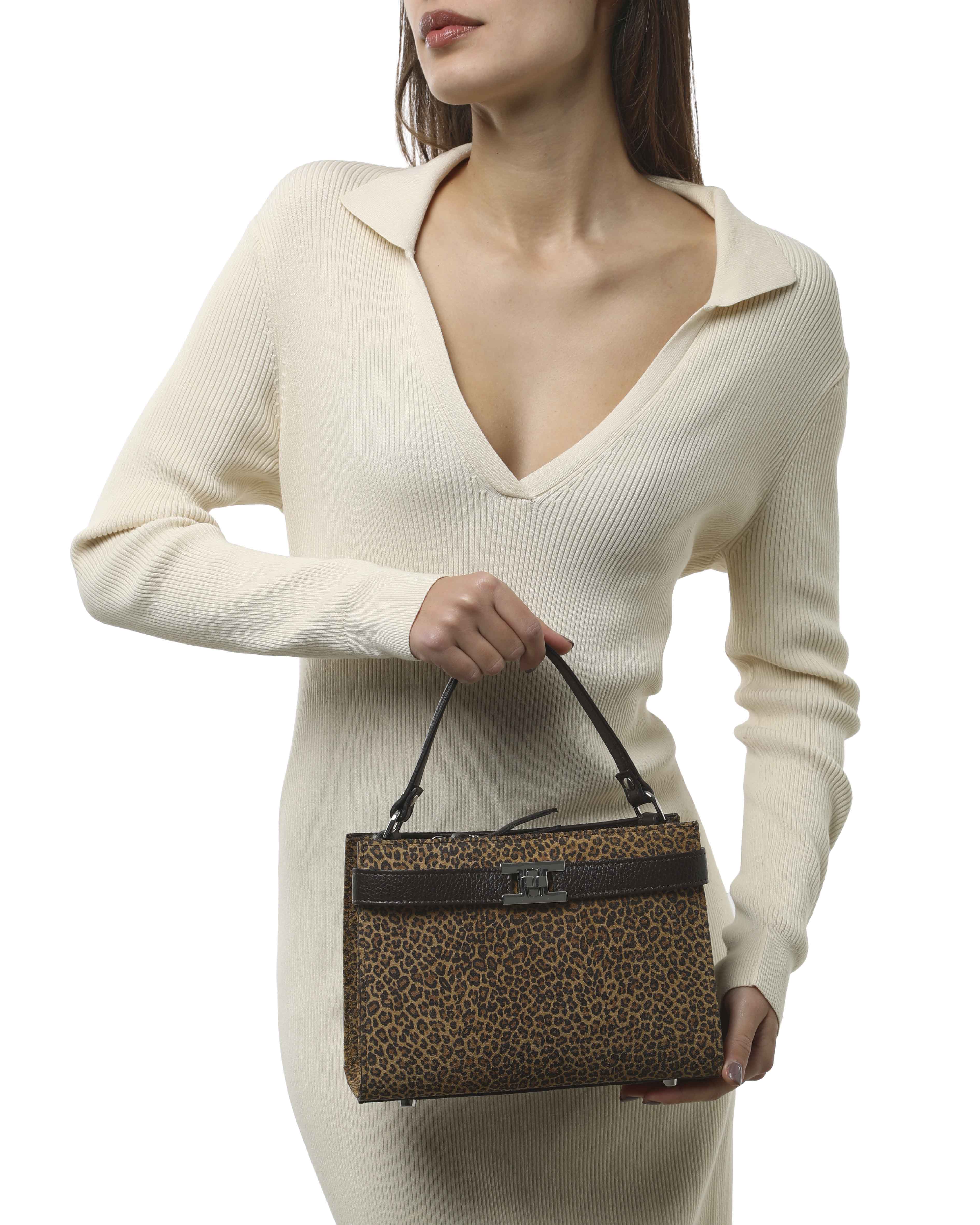 Giselle "Mini" "Pony"