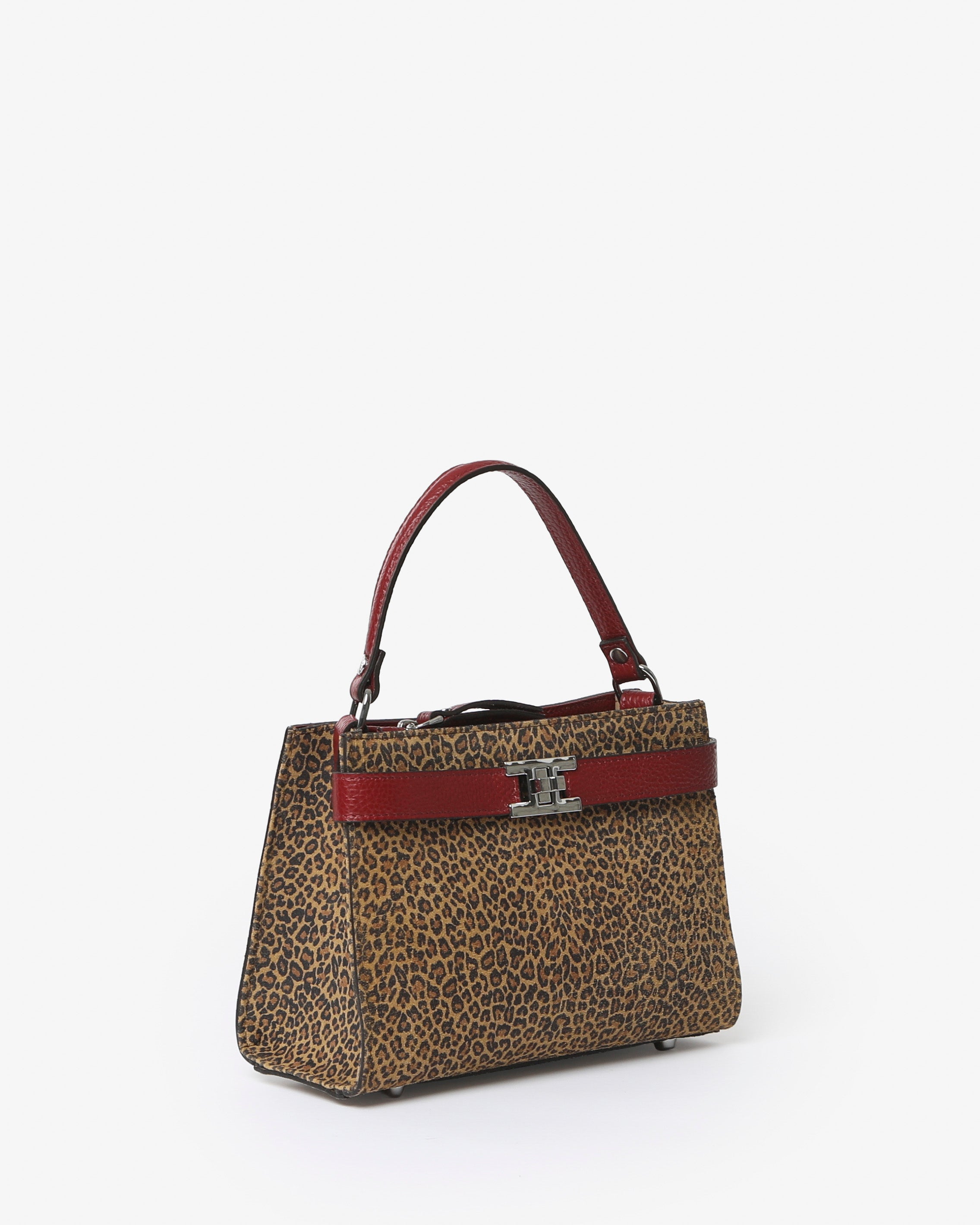 Giselle "Mini" "Pony"