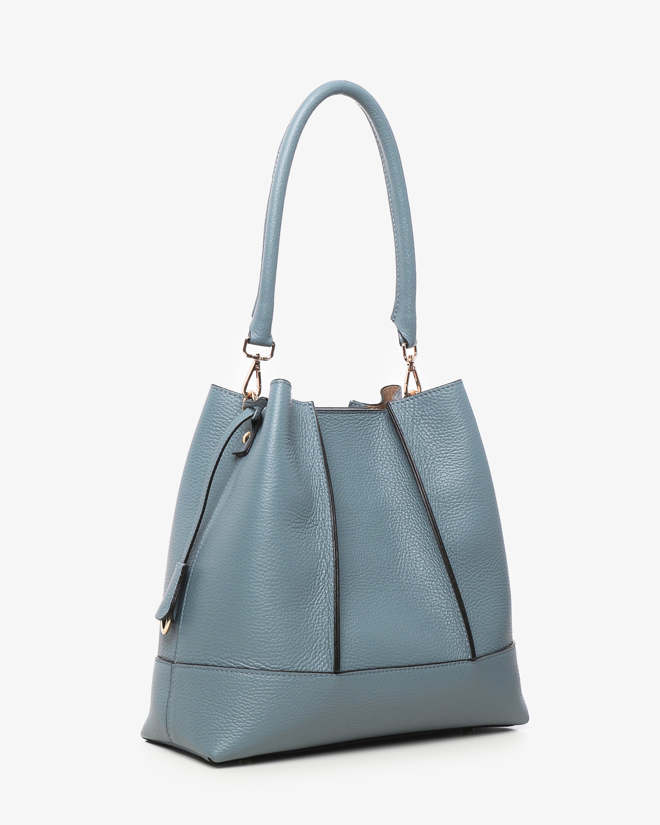 Amelie Large