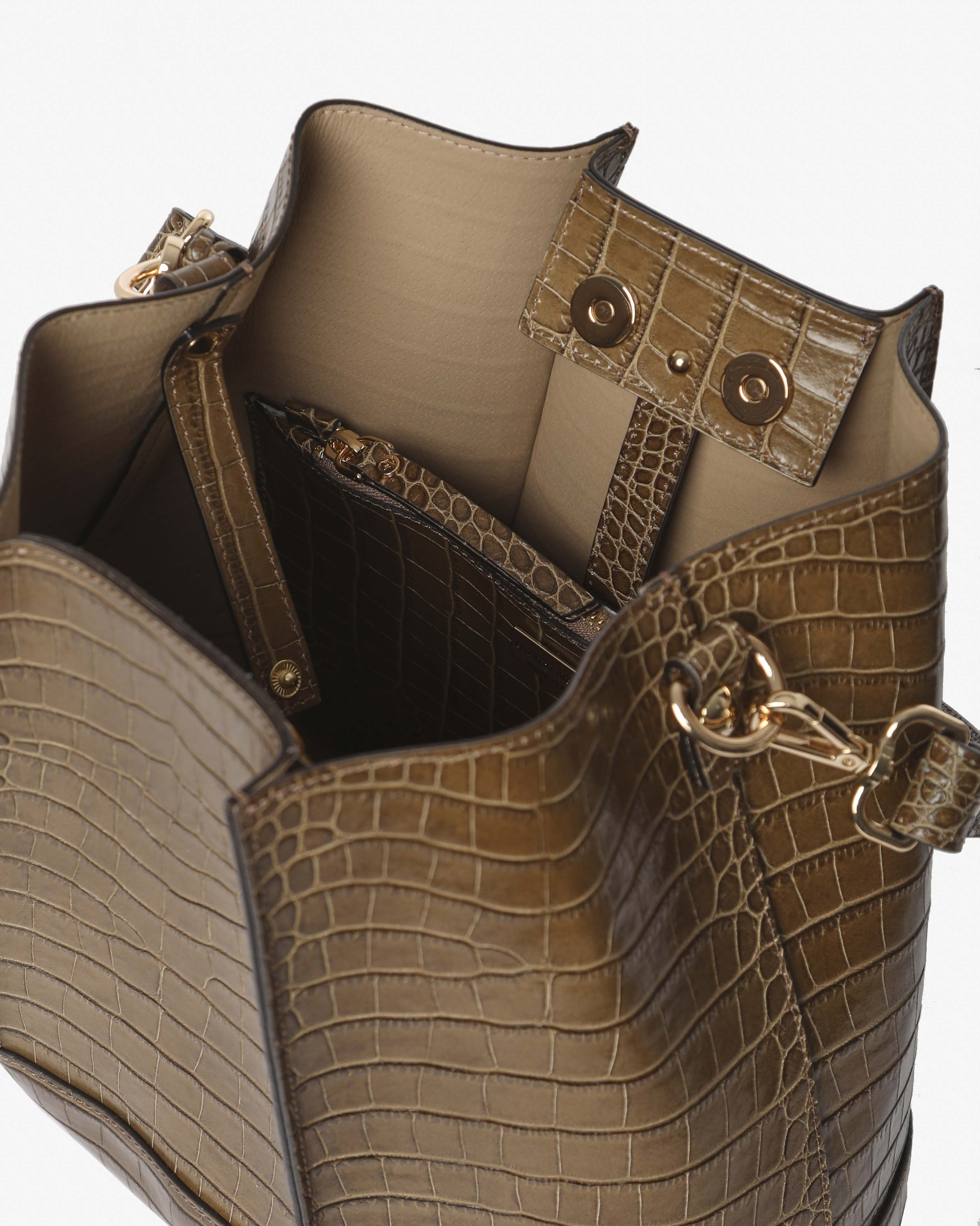 Amelie "Large" Cocco - Gianni Notaro