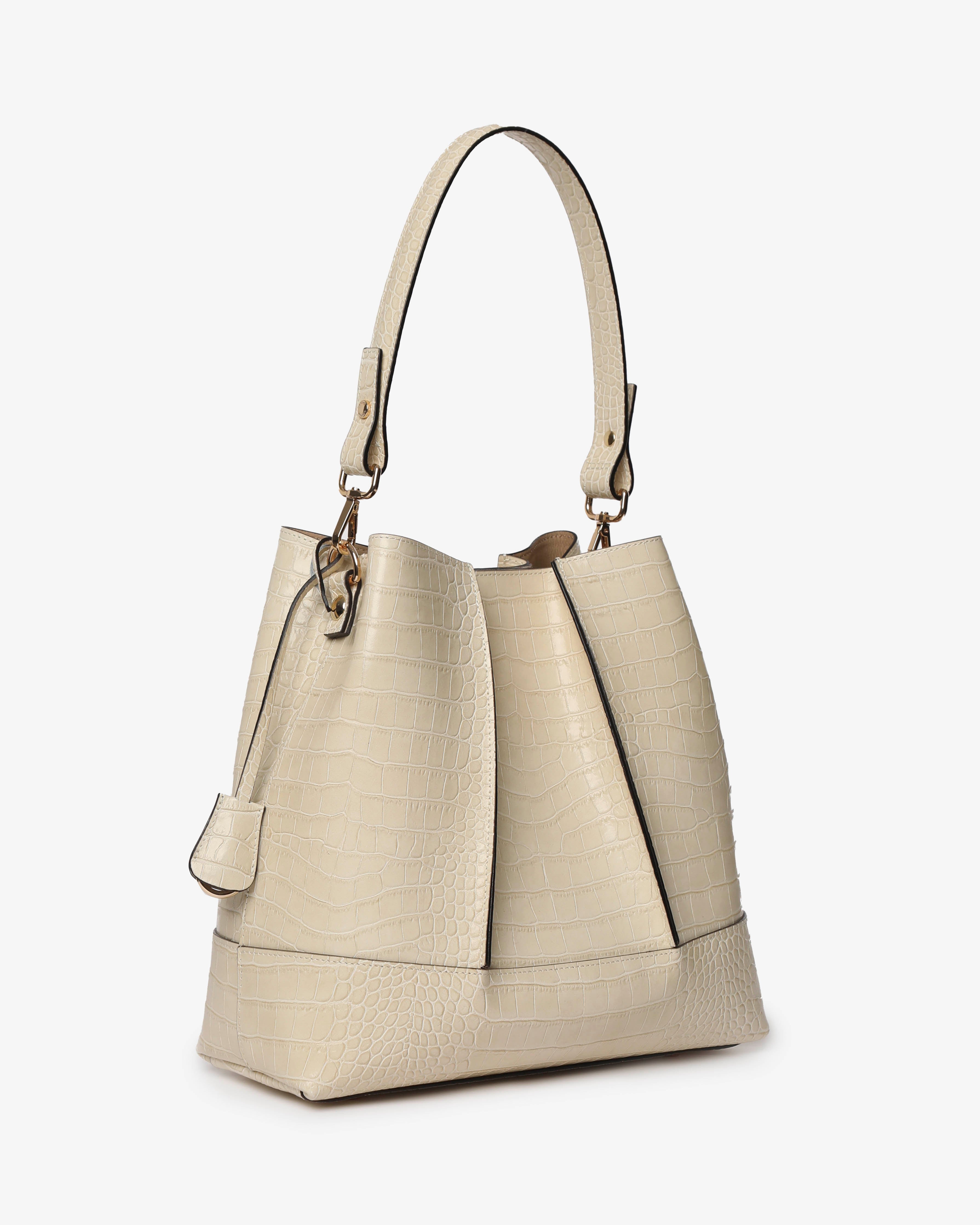 Amelie "Large" Cocco - Gianni Notaro