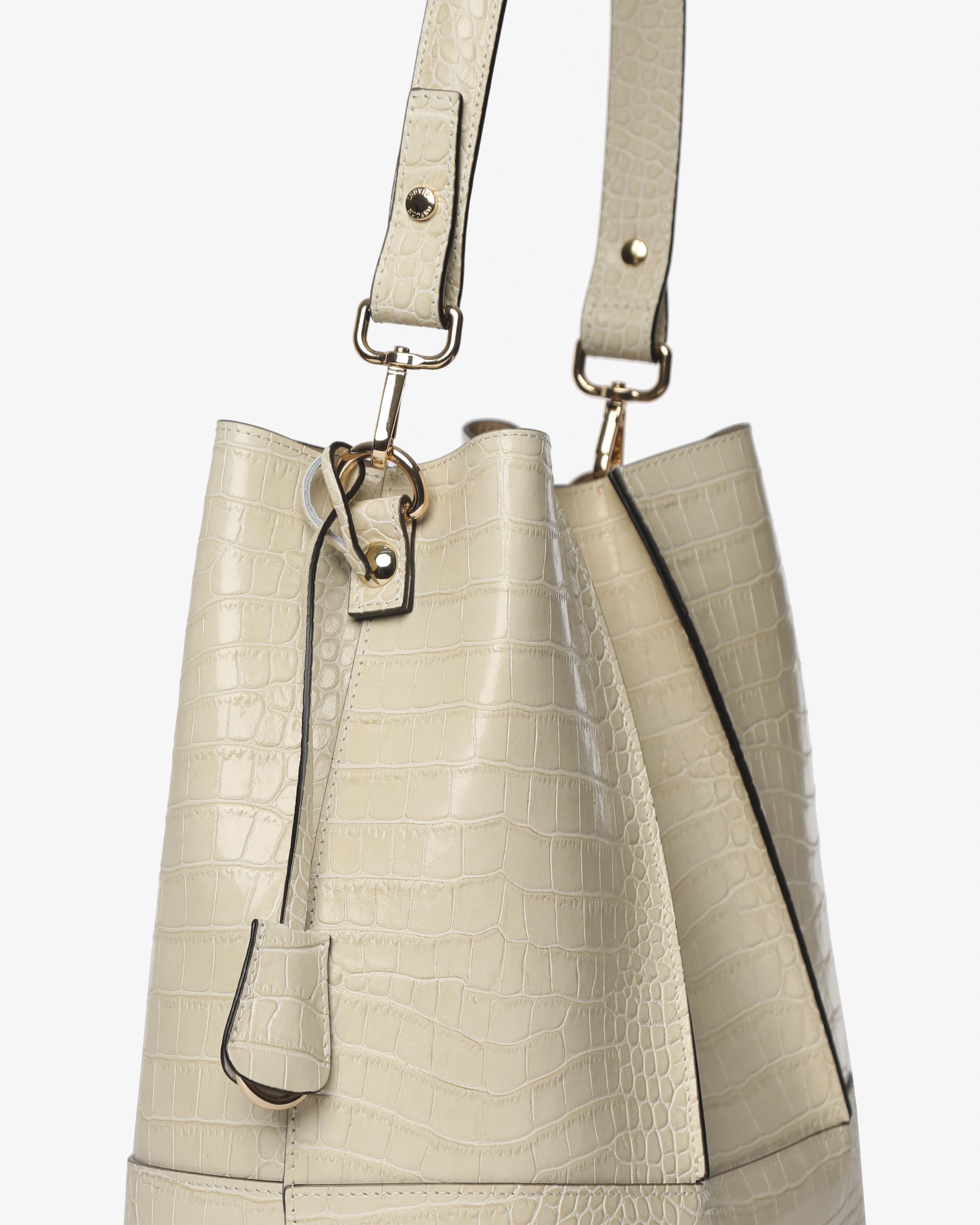 Amelie "Large" Cocco - Gianni Notaro